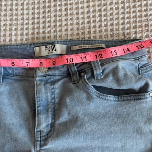 Nic & Zoe Mid-Rise Girlfriend Jean - Size 28 - Color: Breeze - Picture 8 of 9